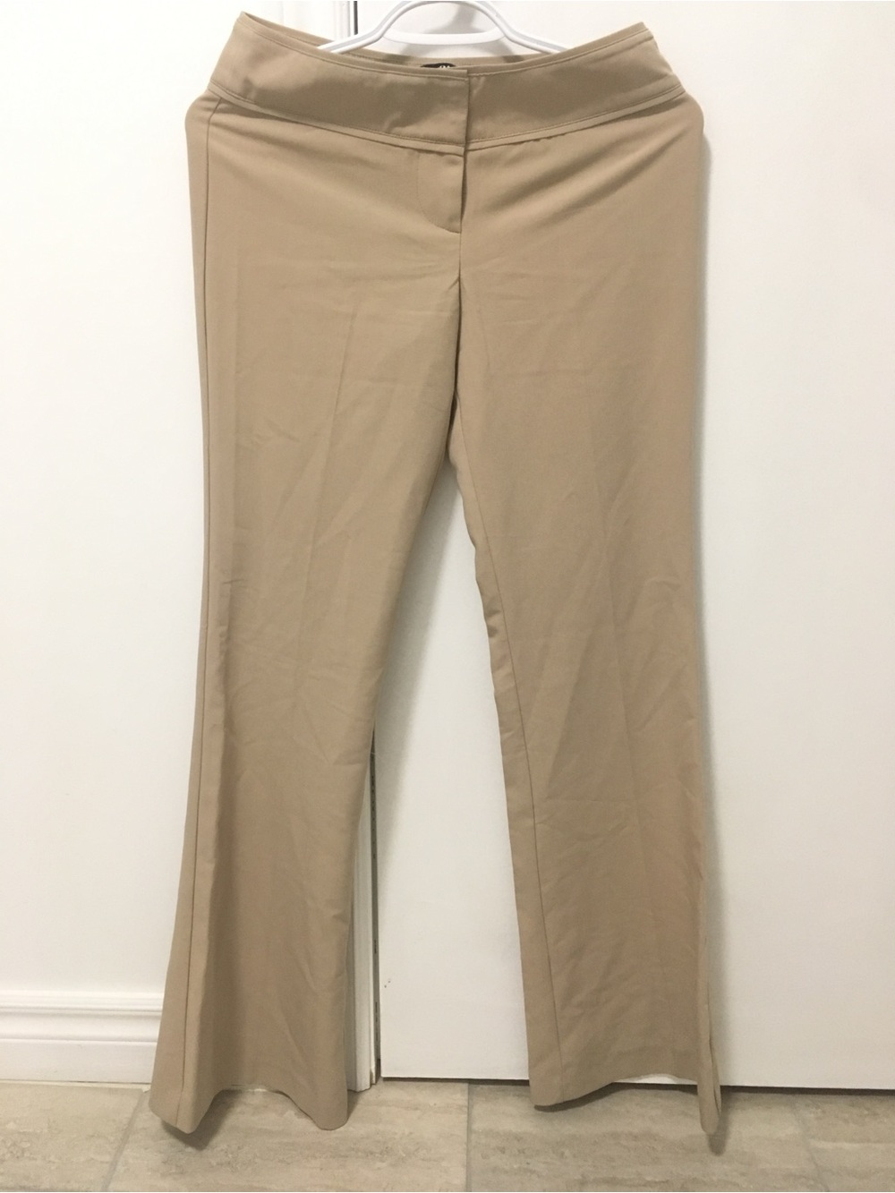 Brand new w/ tags retailed $24 Forever 21 Beige Flare Pants Women’s size XS